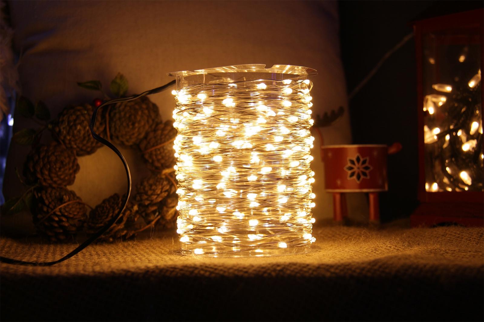 Instalatie brad Craciun, Hoff, 100 micro-LED-uri albe cu lumina calda, 10 m, interior, cu fir cupru