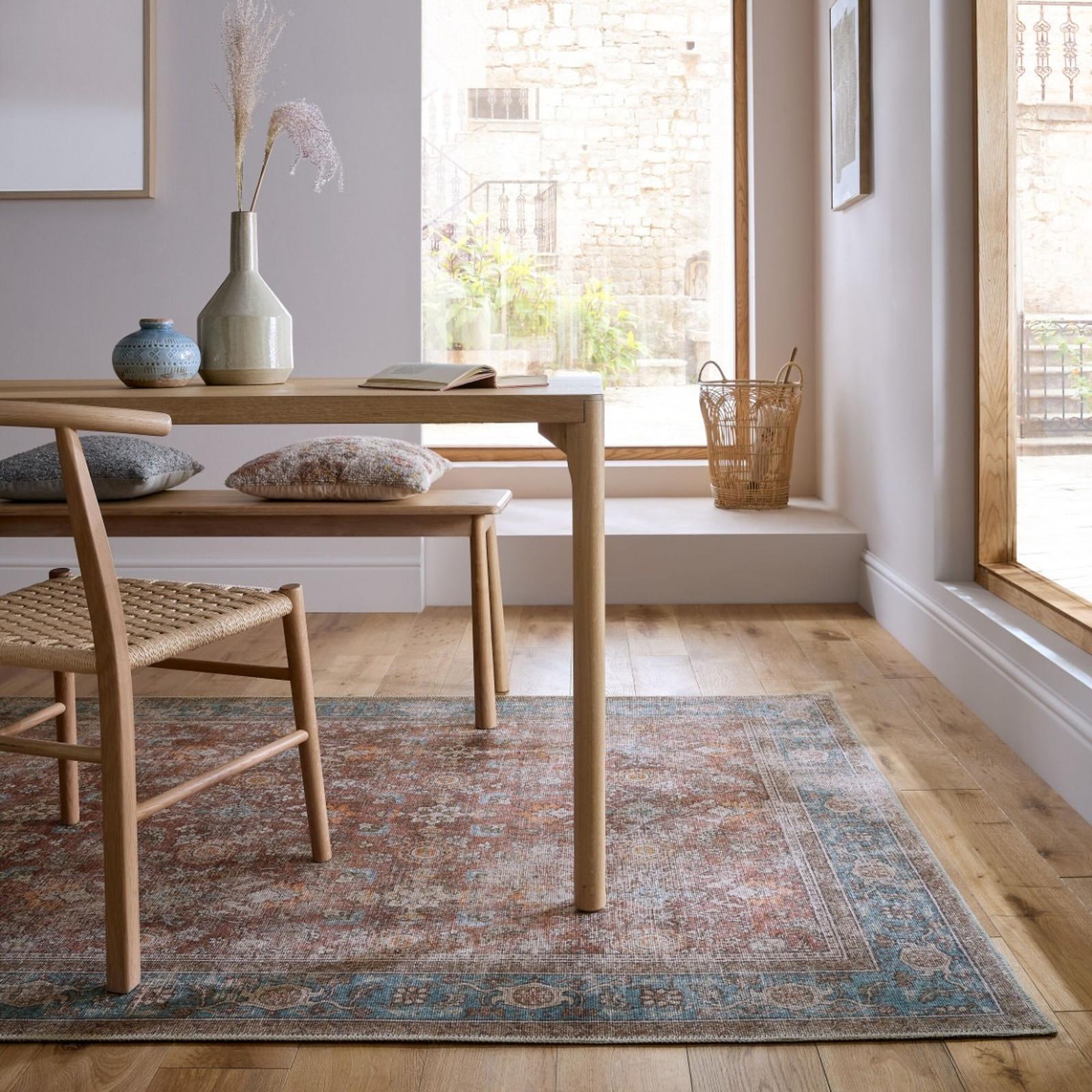 Covor Flair Rugs Cyra, 190 x 290 cm, vintage, poliester, rosu + maro + albastru, dreptunghiular Covor Flair Rugs Cyra, 190 x 290 cm, vintage, poliester, rosu + maro + albastru, dreptunghiular